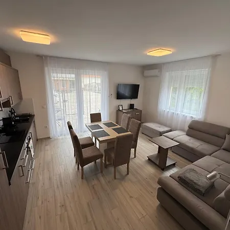 Apartment M21