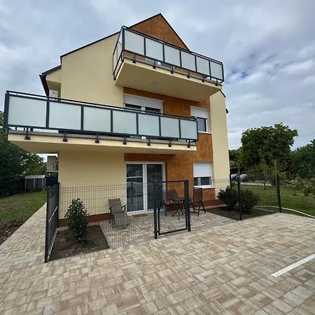 M21 Apartment