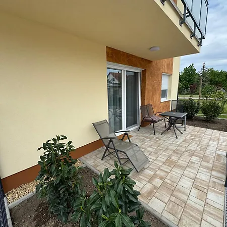 Apartment M21 Sarvar